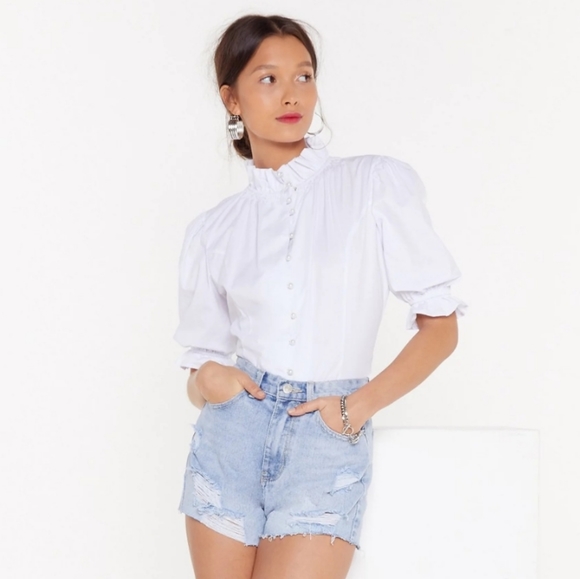 《 Sundays 》 Puff Sleeve Button Down Blouse - Picture 2 of 10